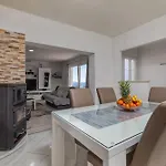 Family-friendly With Swimming Pool - 22975 公寓