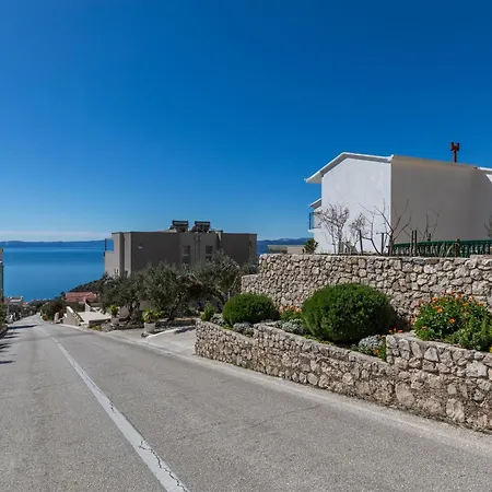 Family-friendly With Swimming Pool - 22975