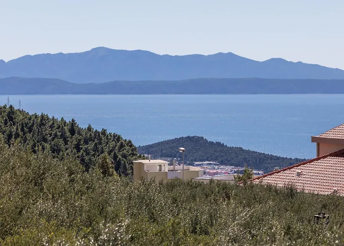 Family-friendly With Swimming Pool - 22975